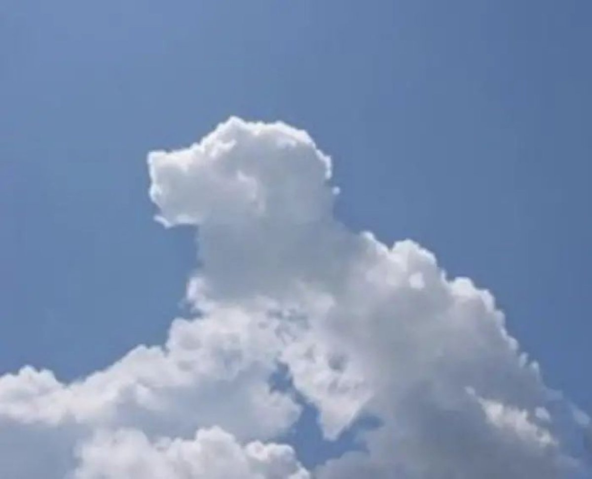 AI image generated from the “Cloud shape doodle generation” prompt